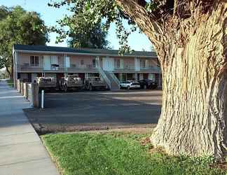 Exterior 2 Gunnison Inn