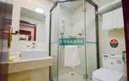 In-room Bathroom 3 Greentree Inn Suzhou Taicang Baolong Square Express Hotel