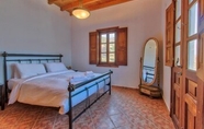 Kamar Tidur 7 Allotina Houses