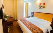 Kamar Tidur 3 GreenTreeInn JiaDing F1Circuit FangTai HardwareMarket Hotel