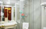 In-room Bathroom 2 GreenTree Inn Nanning Jiangnan Wanda Plaza Tinghong Road Express Hotel