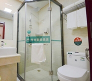 In-room Bathroom 3 GreenTree Inn SuZhou LingBi County Middle JieFang Road Express Hotel