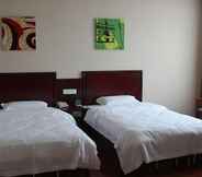 Bedroom 5 GreenTree Inn Hefei East Wangjiang Road CTCE Express Hotel