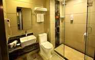 In-room Bathroom 4 GreenTree Inn SanYa Jiyang Dist YaLongWan YingBin Ave Hotel
