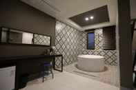 Toilet Kamar Hotel Leeds