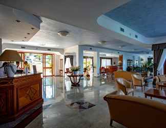 Lobi 2 Hotel La Castellana