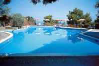 Swimming Pool Hotel Guardacosta - Surrise