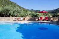 Swimming Pool Finca Agroturismo Can Beneit