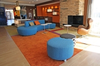 Lobby Fairfield Inn & Suites by Marriott London