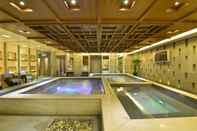 Swimming Pool Luxemon Xinjiang Yindu Hotel