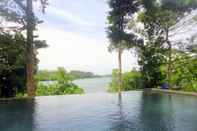 Swimming Pool Villa Karamoja