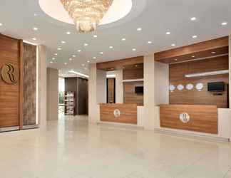 Lobby 2 Ramada Hotel & Suites by Wyndham Edirne