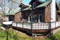 Exterior 6 Bed Blue Mountain Cottage with Hot Tub 102