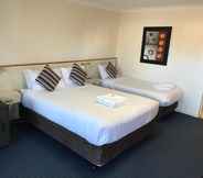 Bedroom 6 Orange Motor Lodge