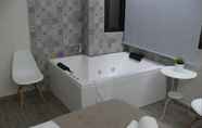 In-room Bathroom 7 Hostal Cama del Mar