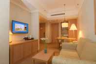 Ruang Umum Ramada by Wyndham Hong Kong Grand View