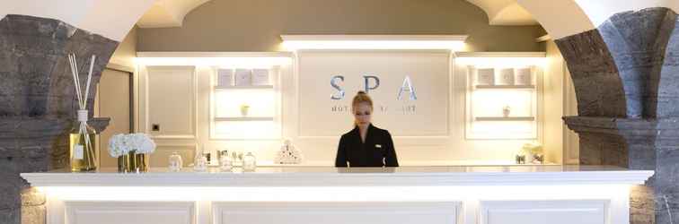 Sảnh chờ Royal Hainaut Spa & Resort Hotel