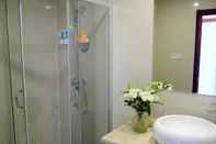 In-room Bathroom GreenTree Inn Ningbo Yinxian Ave Airport Road Business Hotel