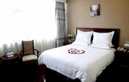 Bedroom 4 GreenTree Inn Ningbo Yinxian Ave Airport Road Business Hotel