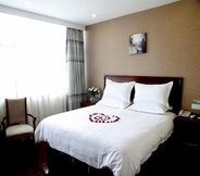 Bedroom 4 GreenTree Inn Ningbo Yinxian Ave Airport Road Business Hotel