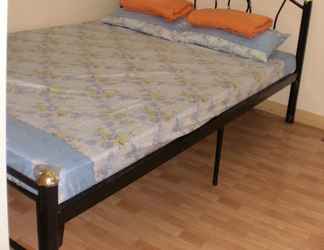 Kamar Tidur 2 Lucky Darayonan Homes