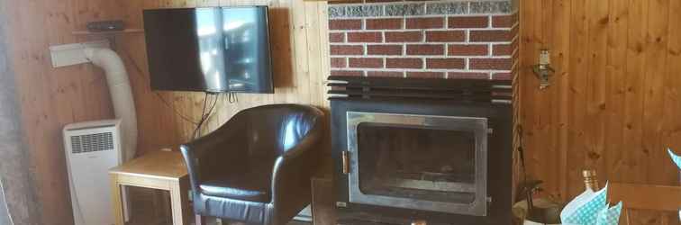 Lobby Knotty Pine Cottages