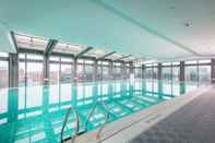 Swimming Pool Hyatt Place Shanghai Hongqiao CBD