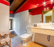 Phòng tắm bên trong 7 Hotel Rural El Pandal