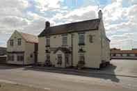 Exterior The River Don Tavern and Lodge