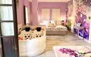 Bedroom 2 Suites con Jacuzzi Santillana