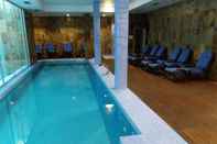 Swimming Pool Hotel Ibn-Arrik