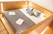 Kamar Tidur 3 Alfama Blue Studio Loft Apartment - by LU Holidays