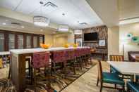 Functional Hall Hampton Inn Newport