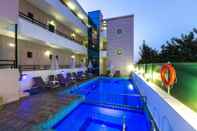 Swimming Pool Hotel Manos Palace