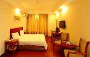 Bedroom 6 GreenTree Inn Nanjing South Railway Station North Square Hotel