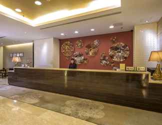 Lobby 2 Jinjiang Peninsula Seasons Hotel