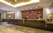 Lobi 3 Jinjiang Peninsula Seasons Hotel