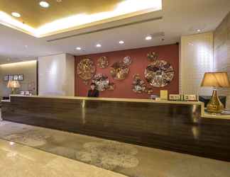 Sảnh chờ 2 Jinjiang Peninsula Seasons Hotel