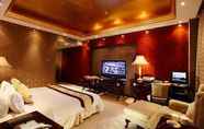 Kamar Tidur 4 HNA New World Hotel Danzhou