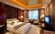 Kamar Tidur 5 HNA New World Hotel Danzhou