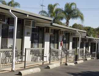 Exterior 2 Gatton Motel