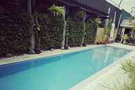 Swimming Pool Darvy Suites