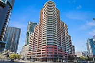 Exterior Southbank Tower Apartments