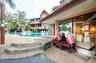 Kolam Renang Laguna Beach Club Resort