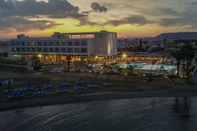 Exterior Lebay Beach Hotel