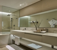 In-room Bathroom 6 Novotel Muscat Airport