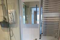 In-room Bathroom Studio 95 Kirkby Lonsdale