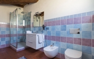 In-room Bathroom 6 Locanda Da Renzo