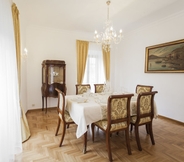 ร้านอาหาร 5 Holiday Home 'suite Sarandrea' in Rome Vatican Saint Peter Area