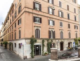 Exterior 2 Holiday Home 'suite Sarandrea' in Rome Vatican Saint Peter Area